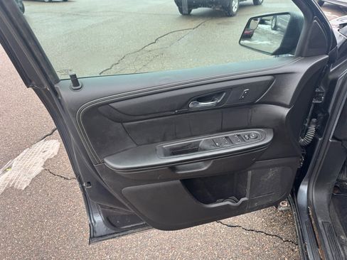 Used 2014 GMC Acadia SLE image 14