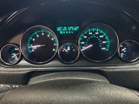 Used 2017 Buick Enclave Leather w/ Enclave Tuscan Edition FWD image 8