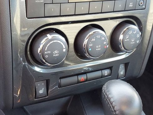 Used 2011 Dodge Challenger Base image 18