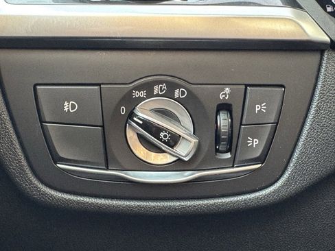 Used 2021 BMW X3 xDrive30e w/ Convenience Package image 40