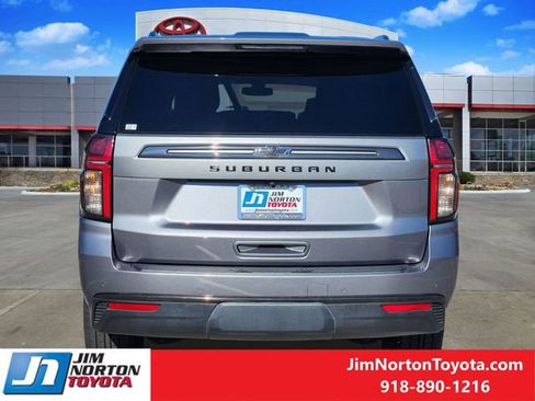 Used 2021 Chevrolet Suburban Z71 image 7