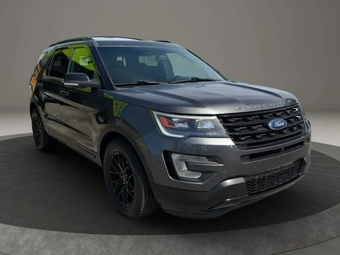 Used 2016 Ford Explorer Sport w/ Equipment Group 401A AWD/4WD image 4