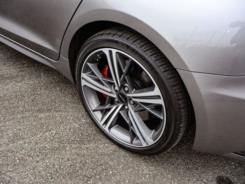 Used 2025 Genesis G70 2.5T w/ Sport Prestige Package image 43