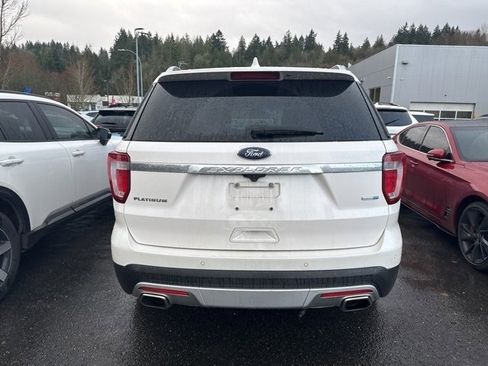 Used 2017 Ford Explorer Platinum image 7