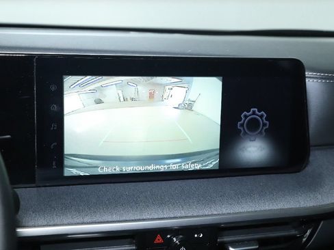 Certified 2025 Nissan Kicks SV AWD/4WD image 31