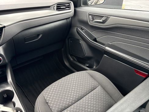 Used 2025 Ford Escape Active AWD/4WD image 25