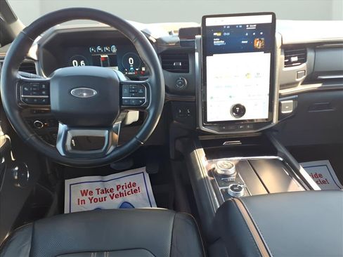 Used 2024 Ford Expedition Max Platinum image 9