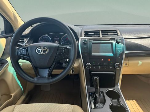 Used 2016 Toyota Camry LE FWD image 29