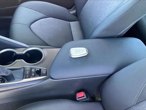Used 2023 Toyota Camry LE FWD image 14