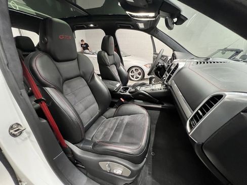 Used 2016 Porsche Cayenne GTS image 42