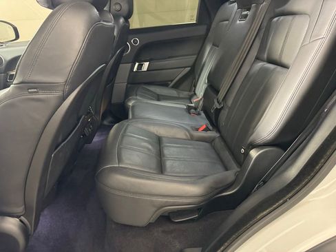 Used 2019 Land Rover Range Rover Sport HSE image 19