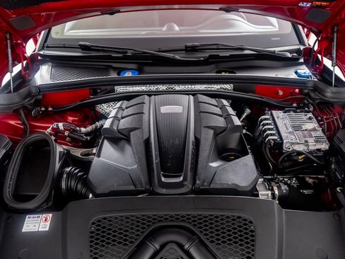 Used 2024 Porsche Macan GTS image 60