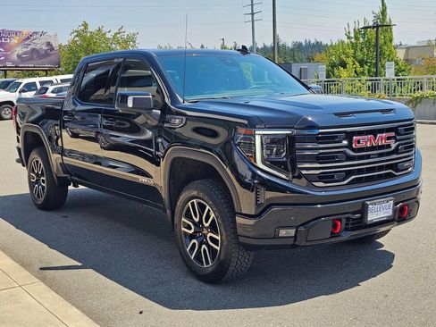 Used 2025 GMC Sierra 1500 AT4 w/ AT4 Preferred Package AWD/4WD image 7