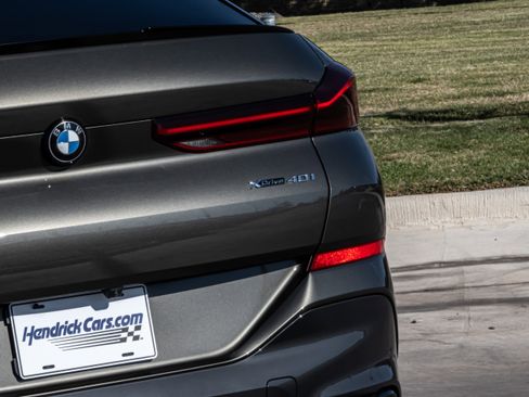 Certified 2025 BMW X6 xDrive40i w/ Premium Package image 8