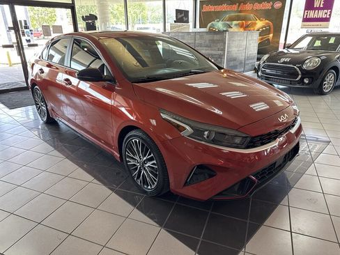 Used 2023 Kia Forte GT-Line w/ GT-Line Premium Package FWD image 4