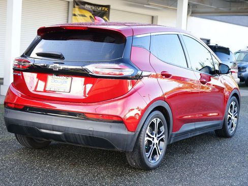 Used 2022 Chevrolet Bolt LT w/ Infotainment Package image 6