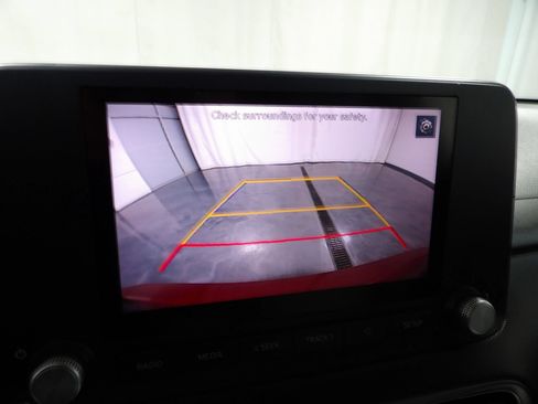 Used 2023 Hyundai Kona SE FWD image 21