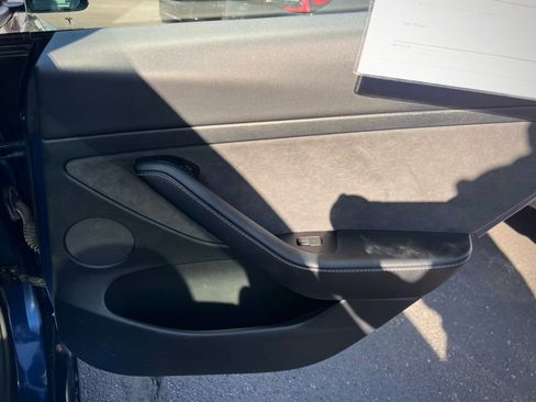 Used 2022 Tesla Model 3 image 23