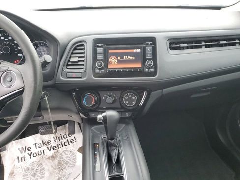 Used 2018 Honda HR-V LX image 17