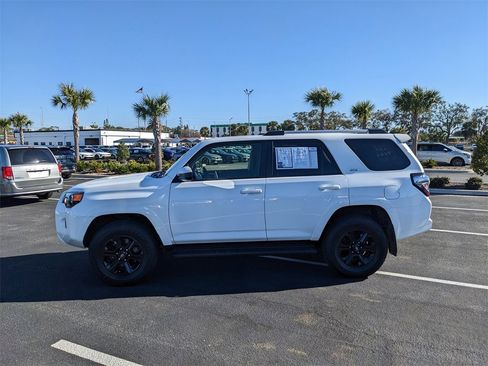 Used 2024 Toyota 4Runner SR5 image 7