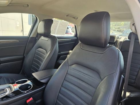 Used 2013 Ford Fusion SE FWD image 20