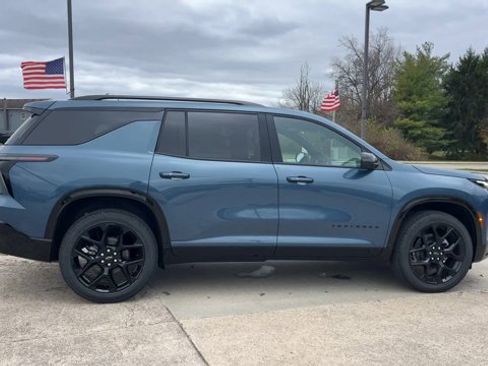 New 2026 Chevrolet Traverse RS w/ LPO, Floor Liner Package image 9