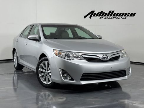 Used 2014 Toyota Camry XLE w/ Leather Package FWD image 1