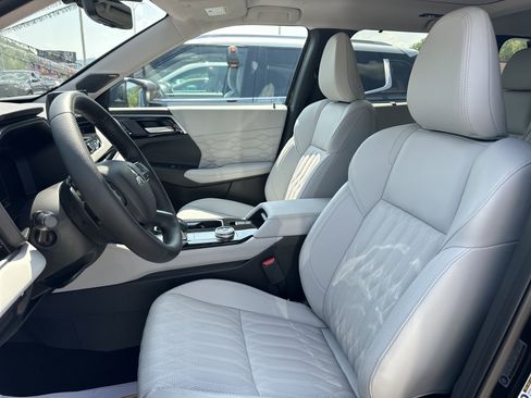 Used 2025 Mitsubishi Outlander AWD image 21