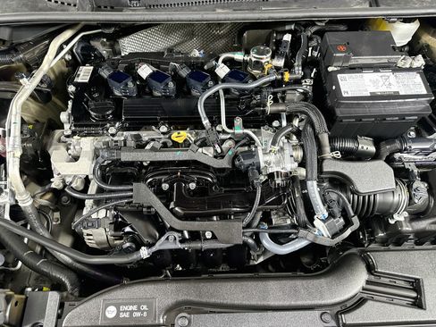 Used 2025 Toyota Corolla LE FWD image 31