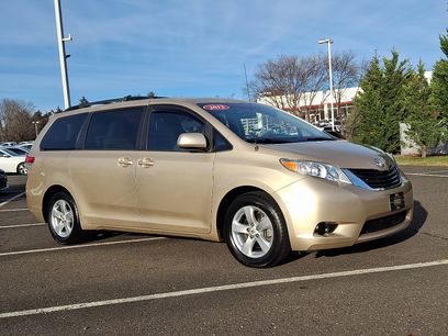 Used 2012 Toyota Sienna LE