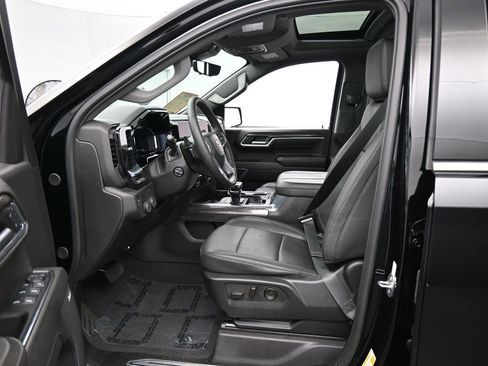 Used 2024 Chevrolet Silverado 1500 LTZ w/ LTZ Premium Package image 12