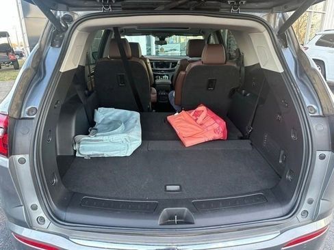 Used 2021 Buick Enclave Avenir w/ Avenir Technology Package image 40