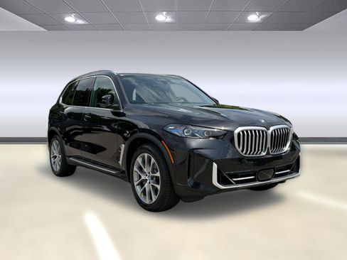 Used 2024 BMW X5 xDrive50e w/ Premium Package AWD/4WD image 7