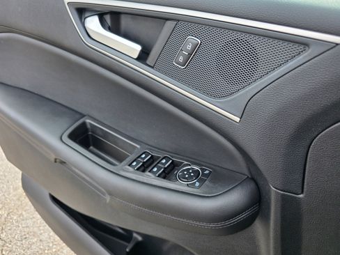 Used 2024 Ford Edge SEL w/ Convenience Package image 8