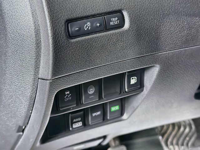 Used 2019 Nissan Rogue SV AWD/4WD image 10