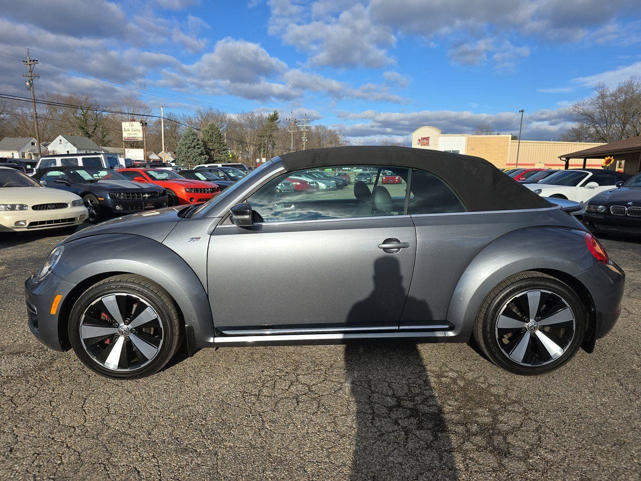 Used 2014 Volkswagen Beetle R-Line FWD image 18