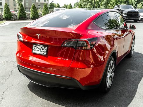 Used 2023 Tesla Model Y Long Range AWD/4WD image 33