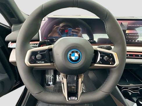 New 2026 BMW i5 eDrive40 w/ M Sport Package image 8