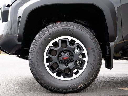 New 2026 Toyota Tacoma TRD Off-Road w/ TRD Off Road Upgrade Package AWD/4WD image 10