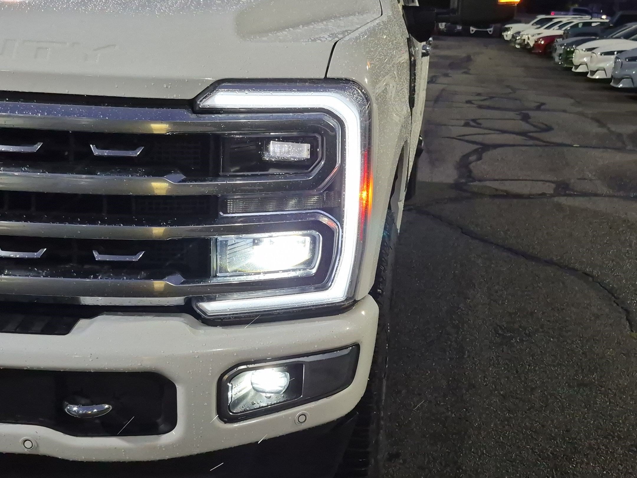 Used 2023 Ford F350 Platinum AWD/4WD image 12