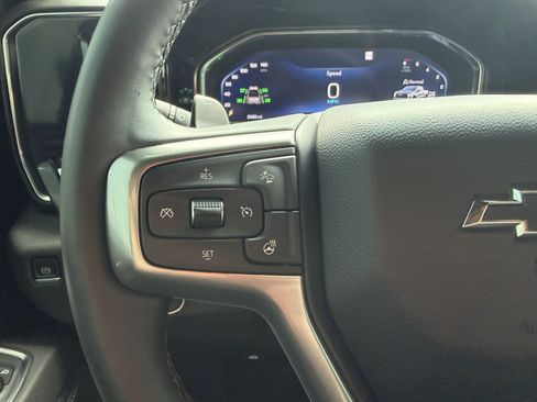 Used 2025 Chevrolet Silverado 1500 LT Trail Boss w/ Convenience Package II AWD/4WD image 17