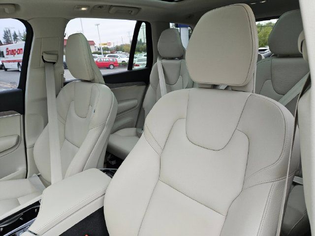 Certified 2025 Volvo XC90 T8 Plus w/ Protection Package Premier AWD/4WD image 19
