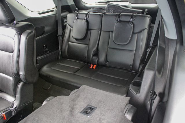 Used 2023 Ford Explorer XLT w/ Equipment Group 202A AWD/4WD image 19