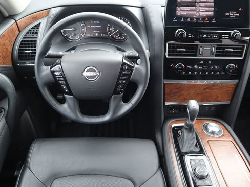 Used 2024 Nissan Armada SL image 12