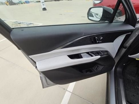 Used 2025 Cadillac Lyriq Sport w/ LPO, Floor Liner Package AWD/4WD image 10