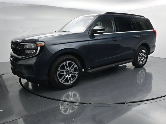 Used 2025 Ford Expedition Active AWD/4WD image 4