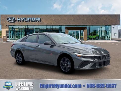 New 2026 Hyundai Elantra Sport FWD image 10