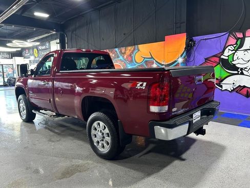 Used 2007 GMC Sierra 2500 SLE w/ Z71 Off-Road Package image 4