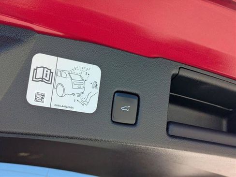 Used 2020 Ford Escape SEL AWD/4WD image 7