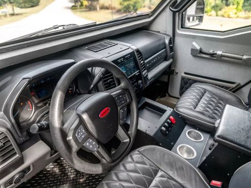 Used 2020 Ford F550 4x4 Regular Cab Super Duty image 10